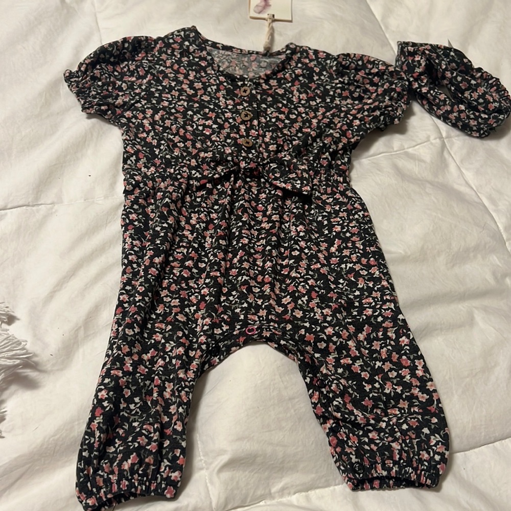 baby girl one piece romper. 3/6 m new with tags. 1 6/9 m